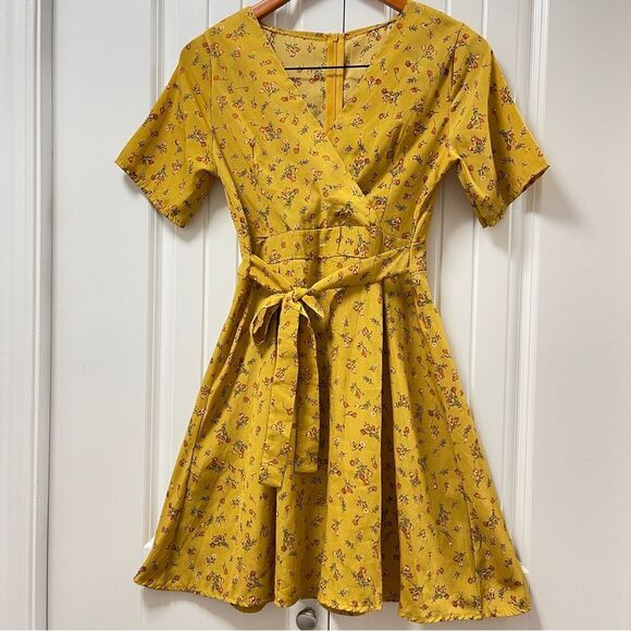Yellow Floral Mini Wrap Dress from Korea - XS-S - Picture 2 of 13